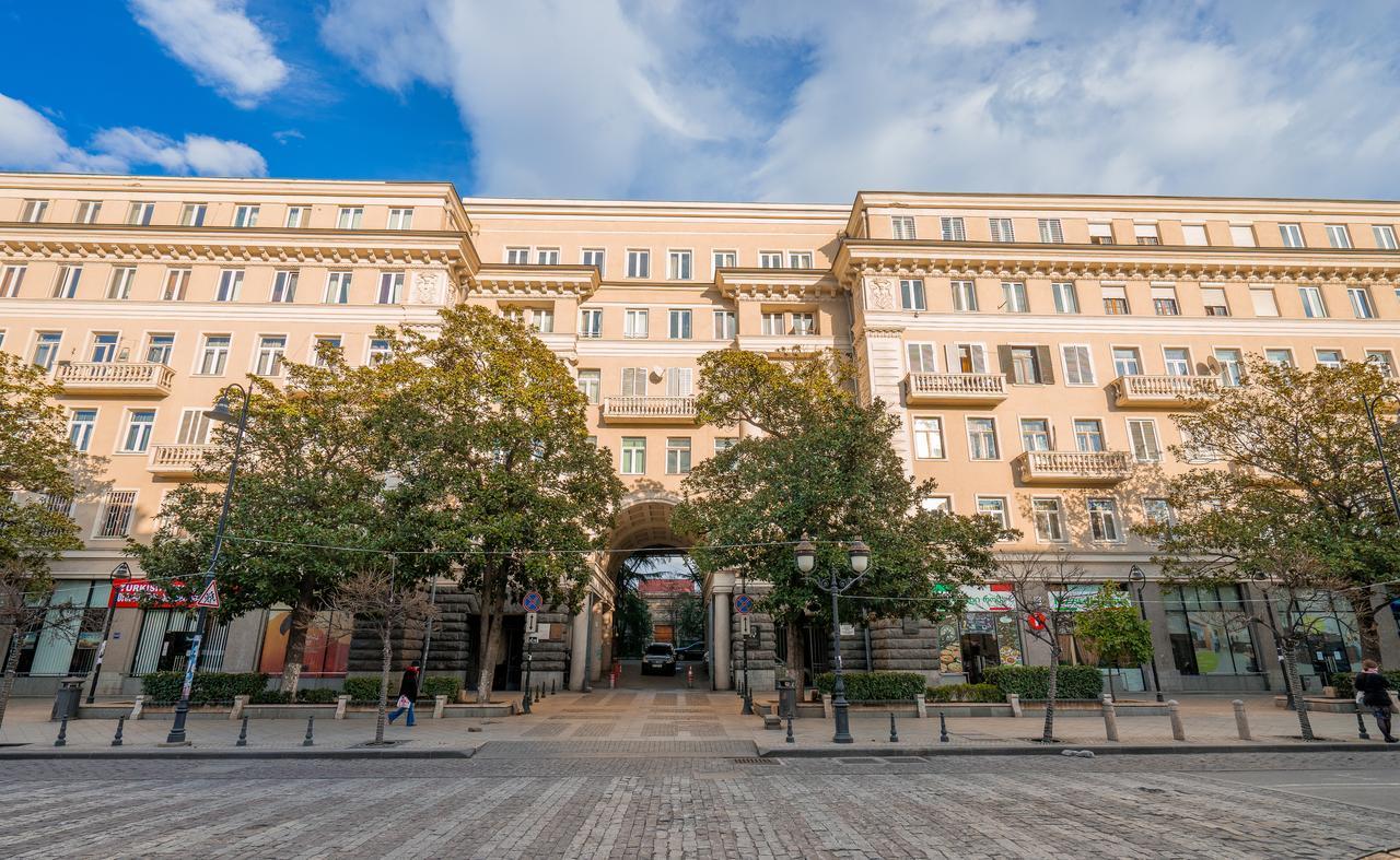 טביליסי Luxury Apartments On Central Avenue מראה חיצוני תמונה